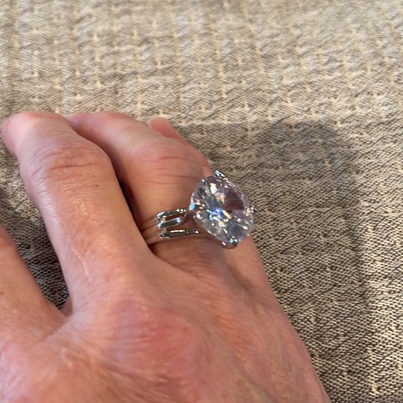 Silver solitaire ring, Crystal stone set in silver band setting. - Picture 6 of 9